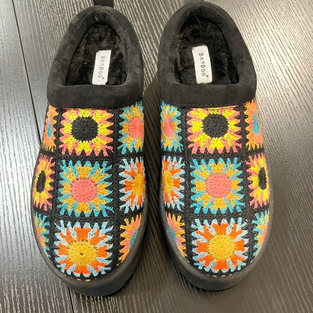 BAMBOO Black Crochet Floral Platform Slip On Shoes